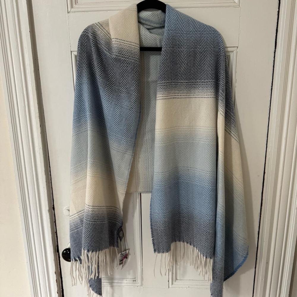 Vince Camuto Denim Ombré Blanket Scarf NEW